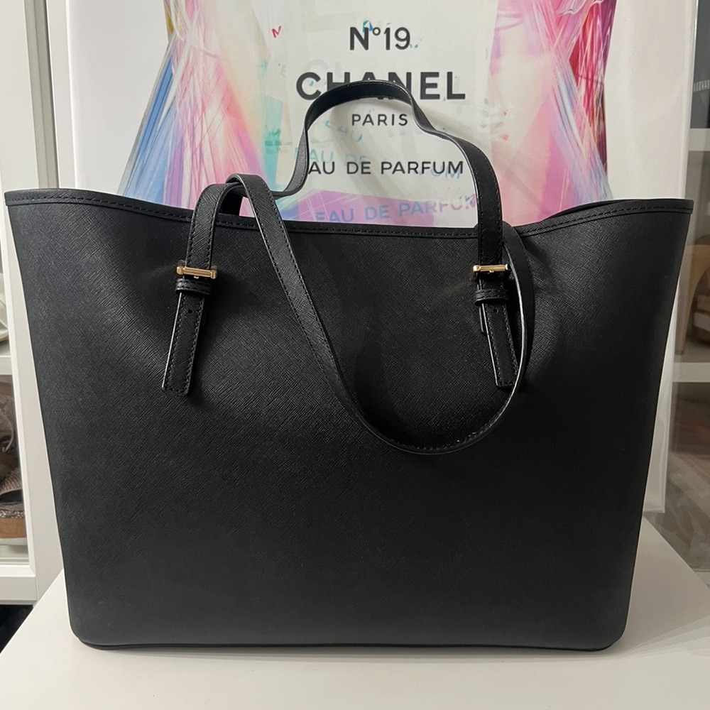 Michael Kors tote - Picture 4 of 15